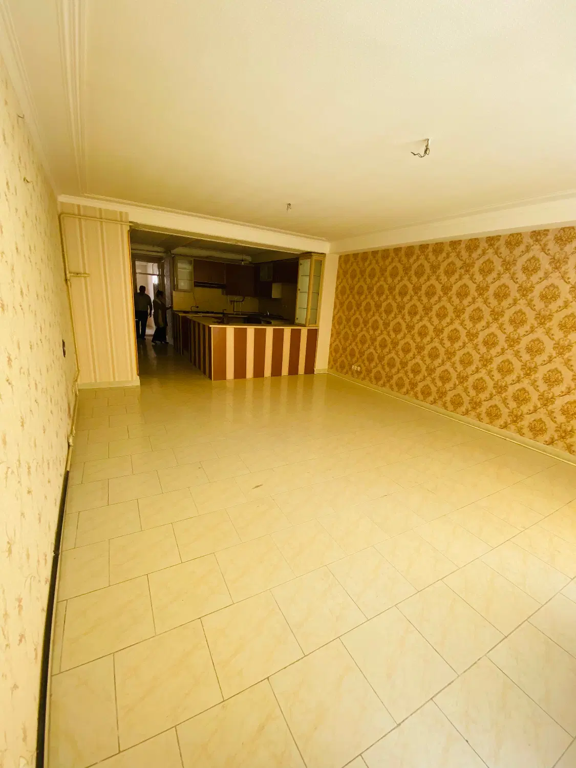 اجاره اپارتمان 108 متری خیابان اشکان کوی گلشن