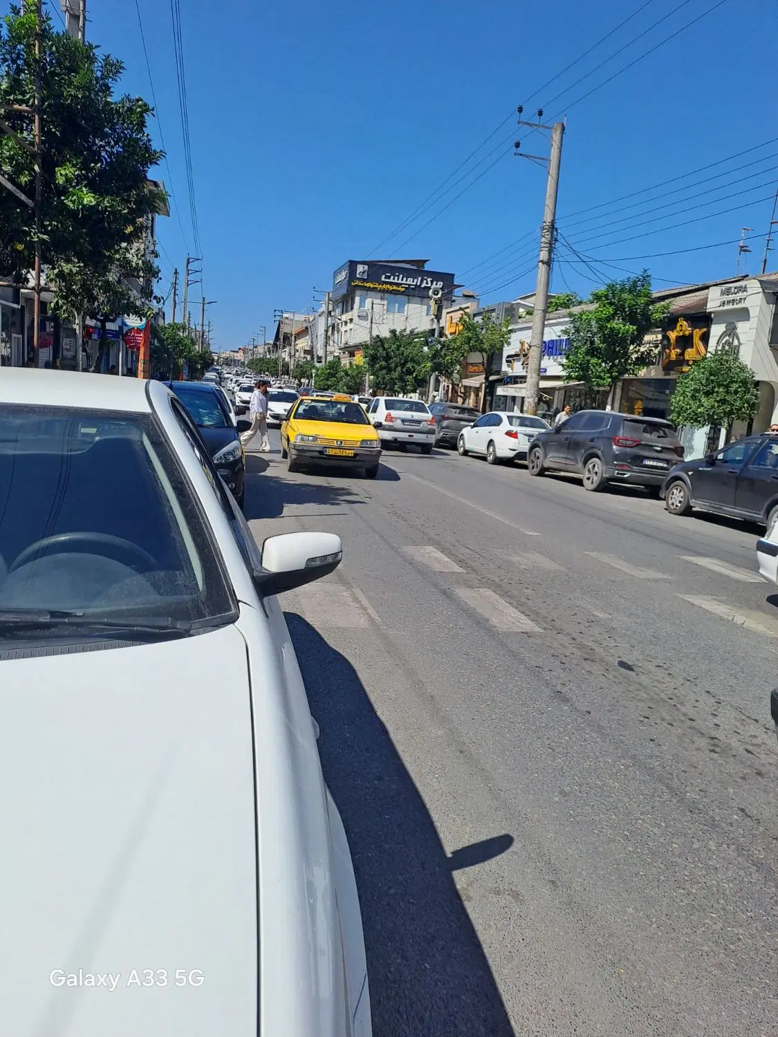 اجاره یک باب مغازه درخیابان اصلی  چالوس درمرکزشهر