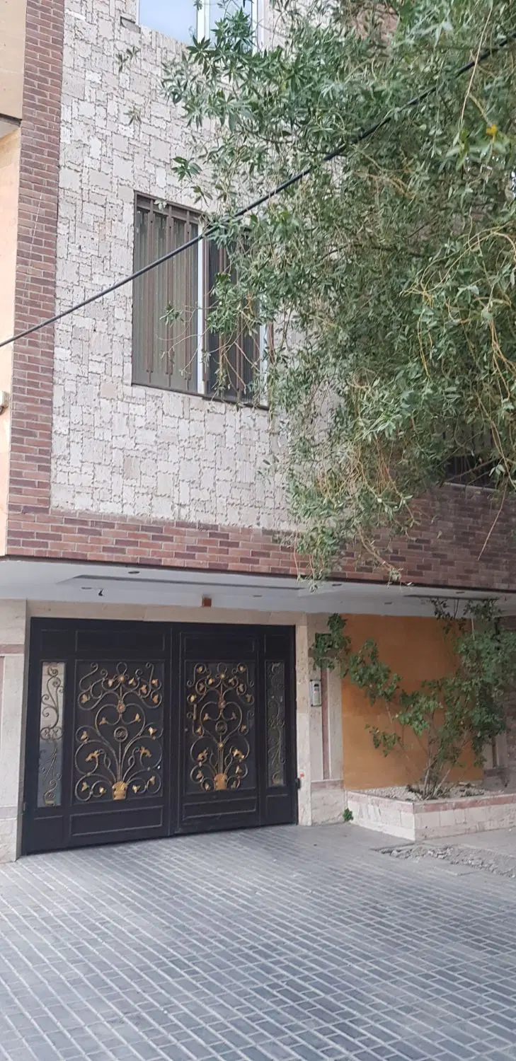 کرج ،شهرک بنفشه،تک واحدی،۳خواب تخلیه