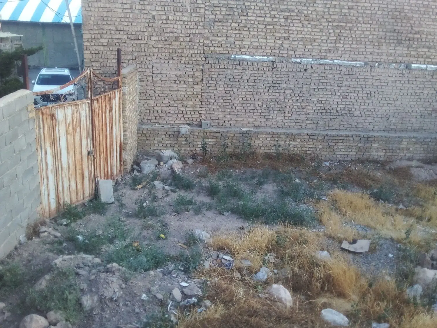 زمین مسکونی