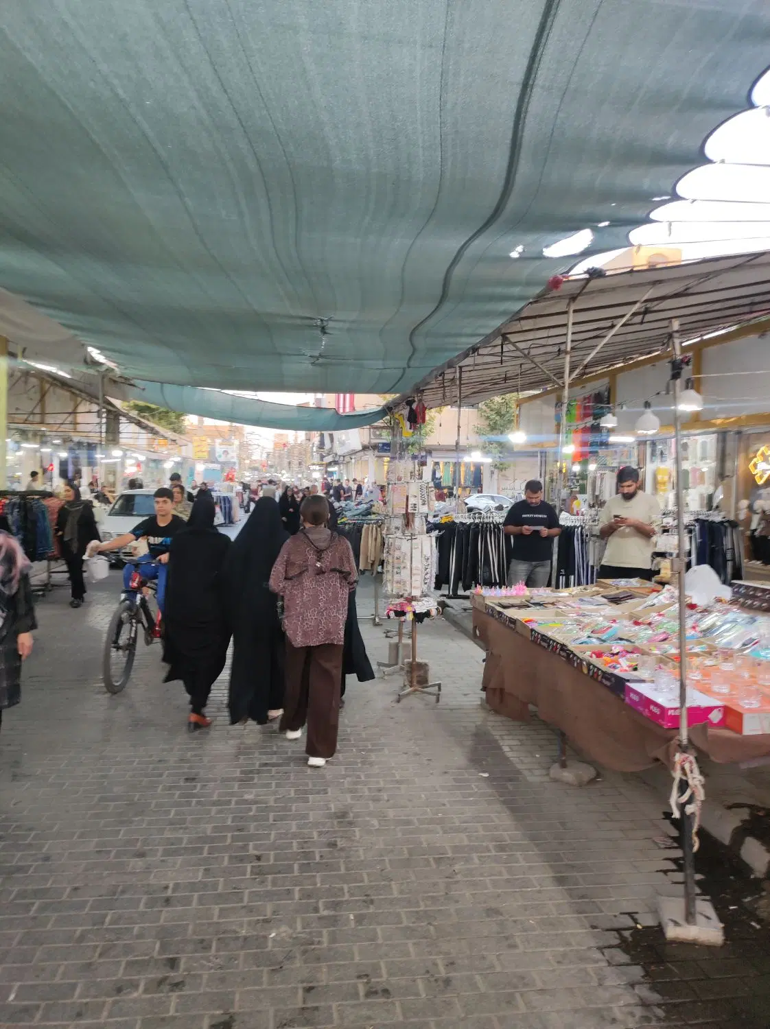 دکه اجاره ای  خیابان مدرسه