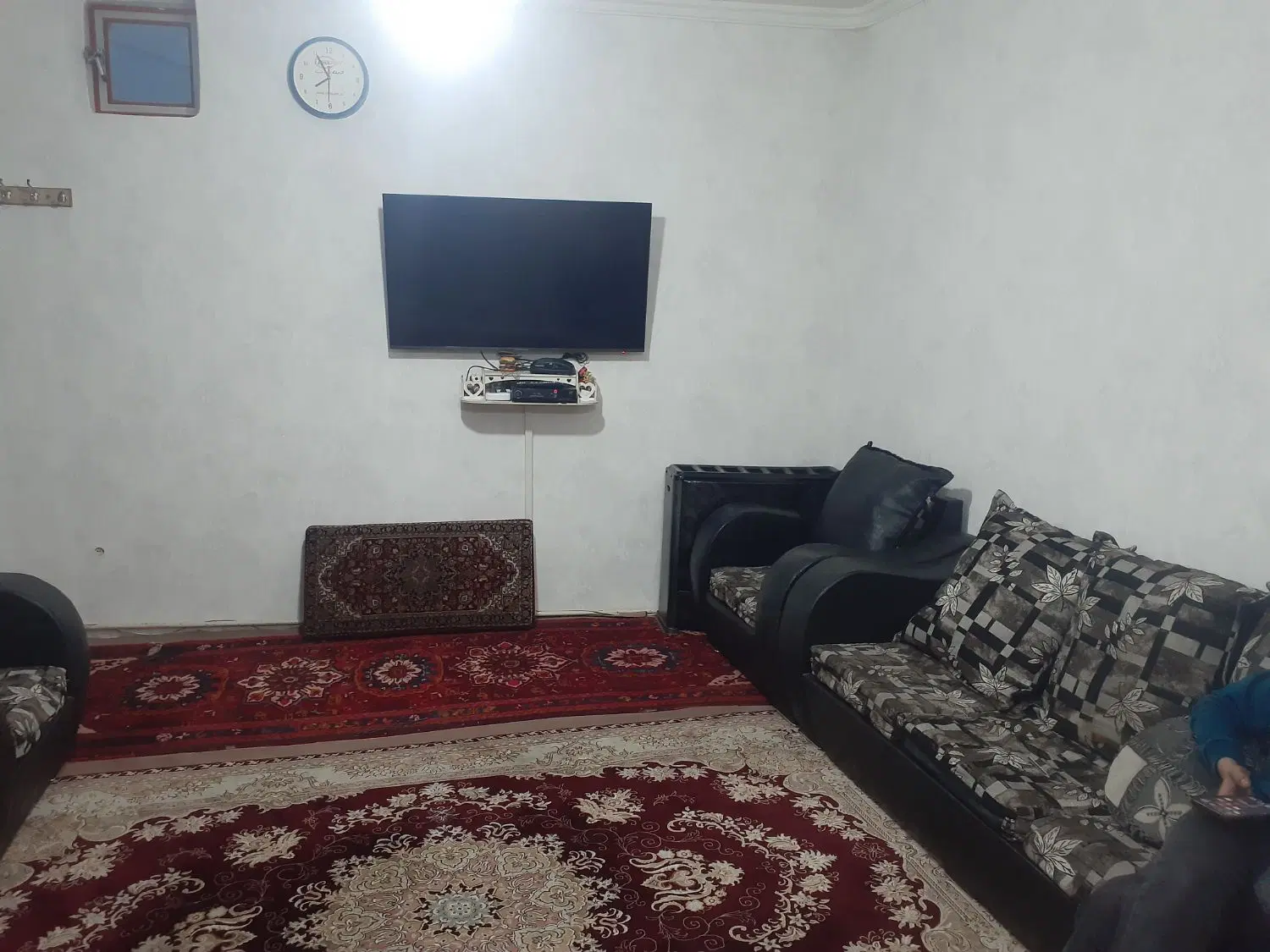 فروش فوری حیاط در آخونی 52 متری