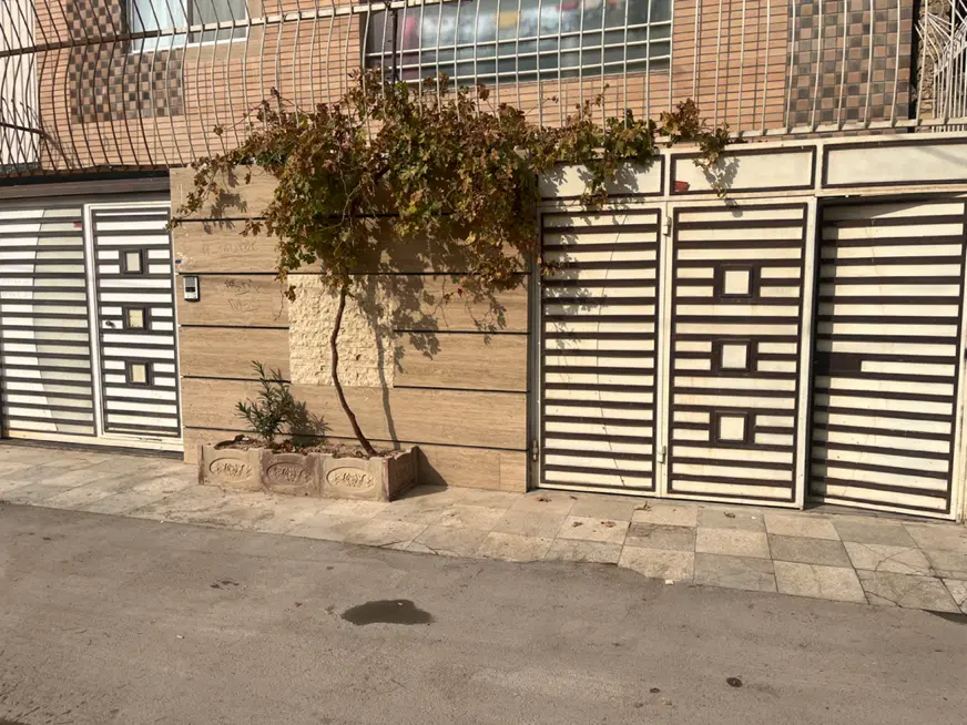 منزل همکف راه مجزا دربه حیاط