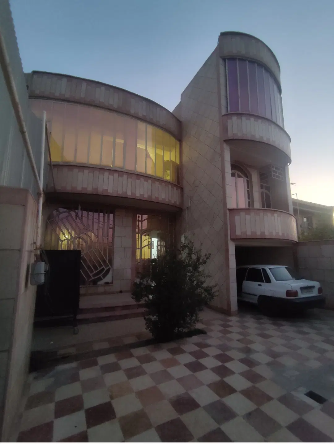 بهترین لوکیشن ایذه-نزدیک دبستان ش تیردادصاحب
