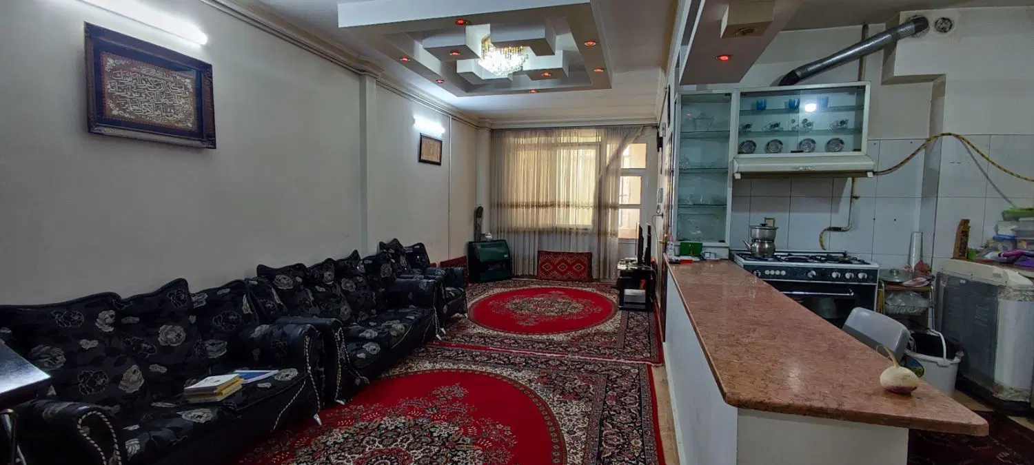 خانه ۱۰۰ متری