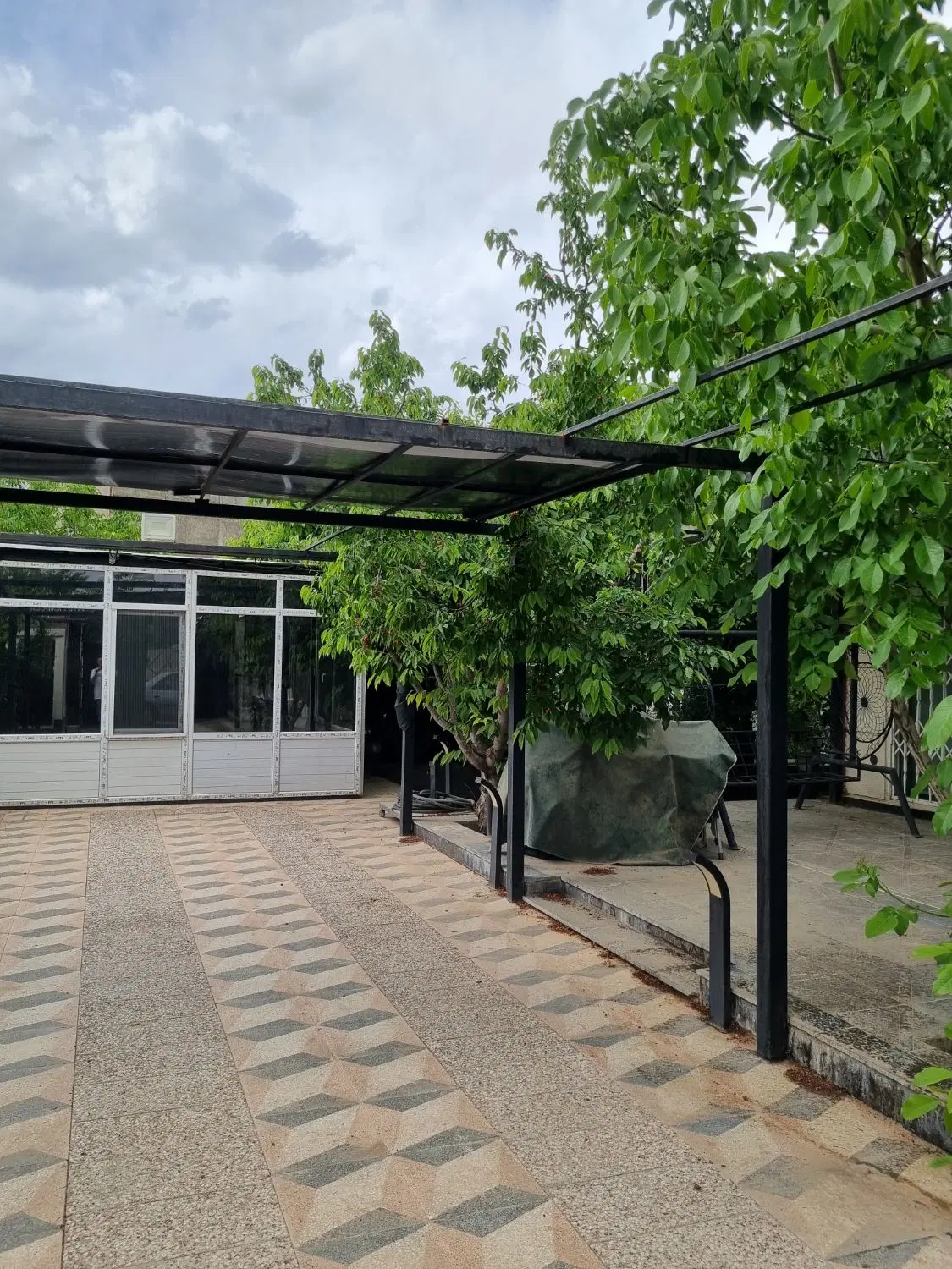 باغ ویلا ۵۰۰ متر فول امکانات