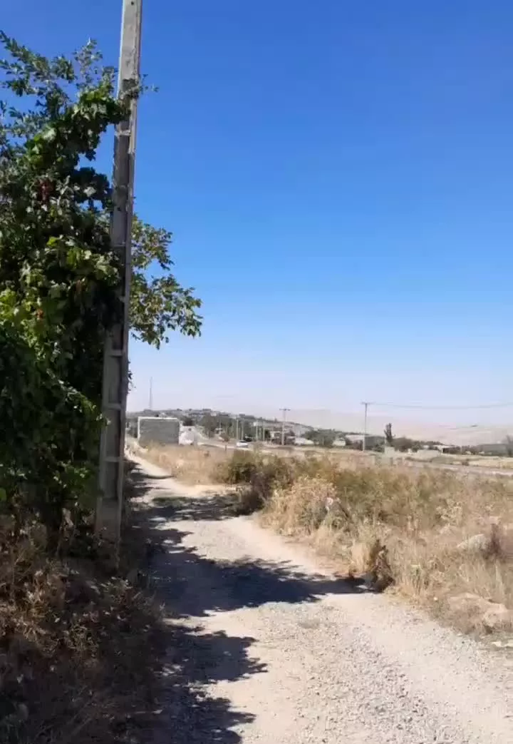 ملک فروشی ...در جاده قدیم گلی