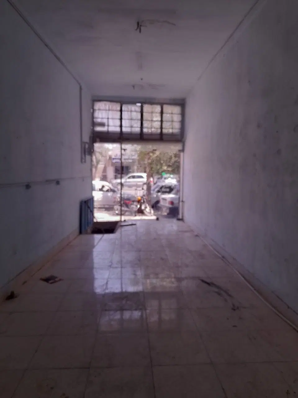 مغازه تجاری شریعتی حاشیه