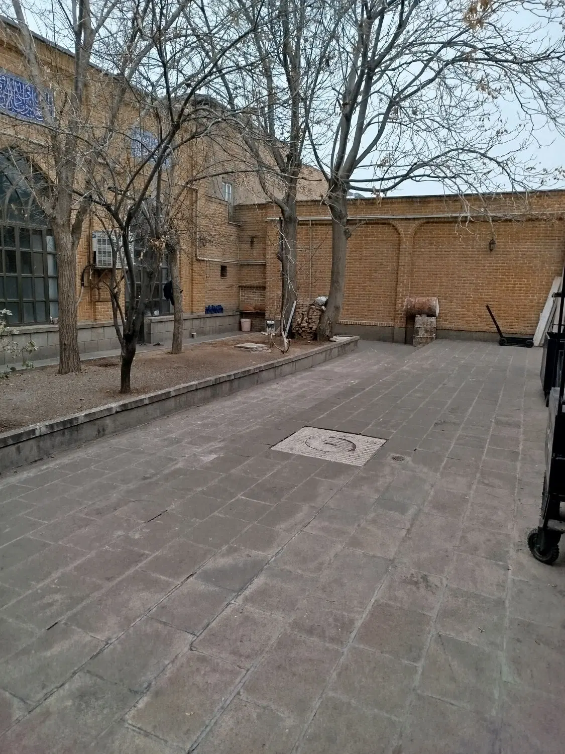 آپارتمان در شقایق لاله