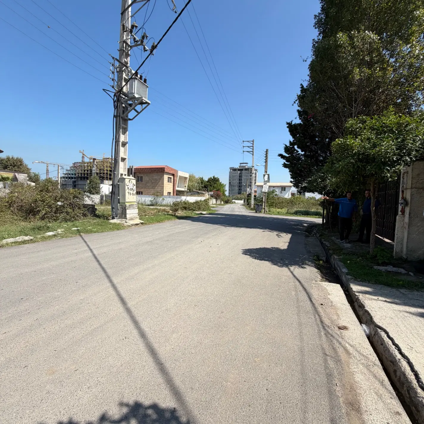 زمین ۳۰۰۰متری ایزدشهر