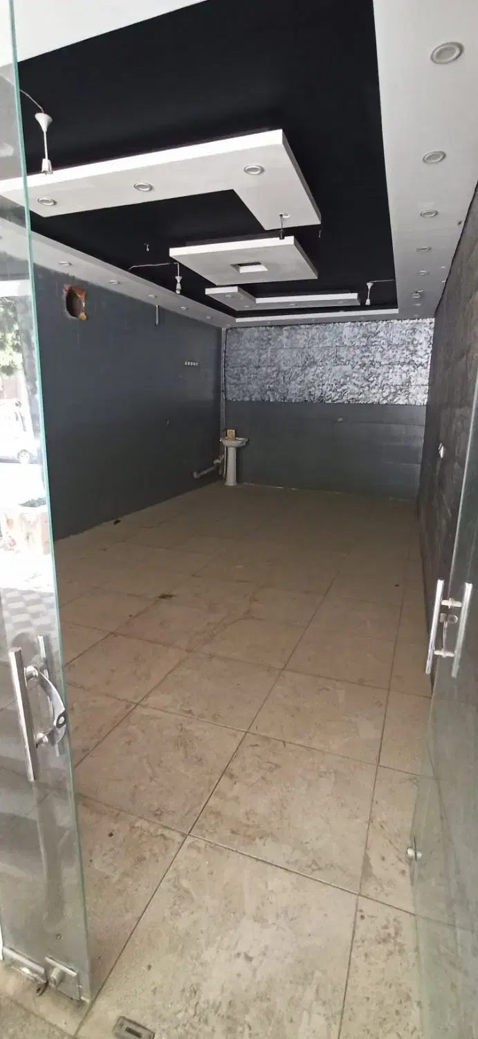 مغازه  50متری  خیابان مفتح ملک شهر
