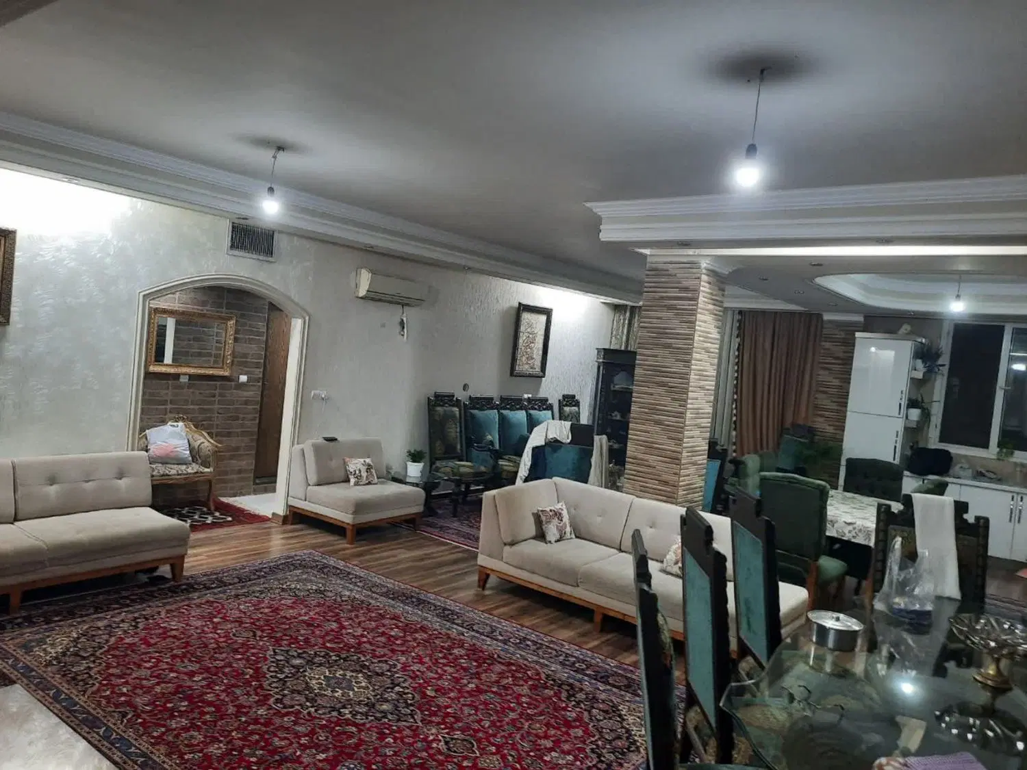 فروش ویلایی ۲۰۰ متره بر بلوار اصلی