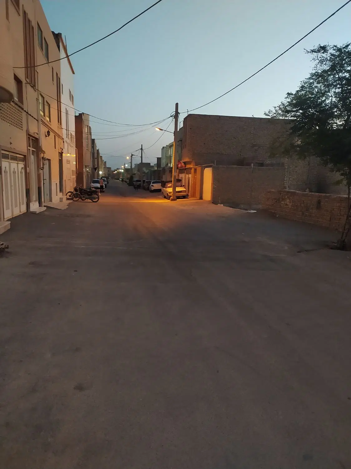 فروش خانه سه طبقه مسکونی