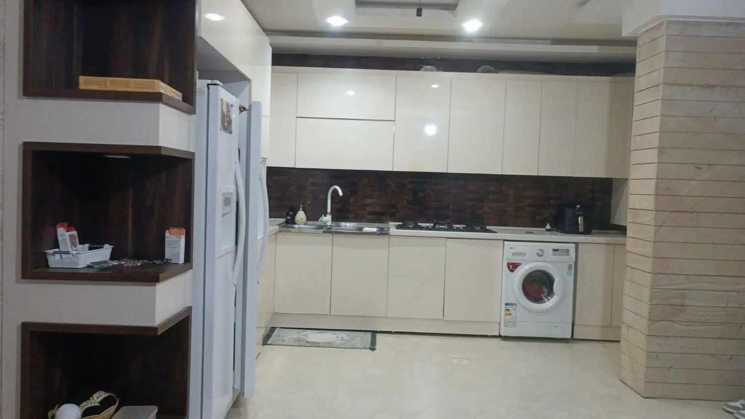 ۳ خواب تک واحدی