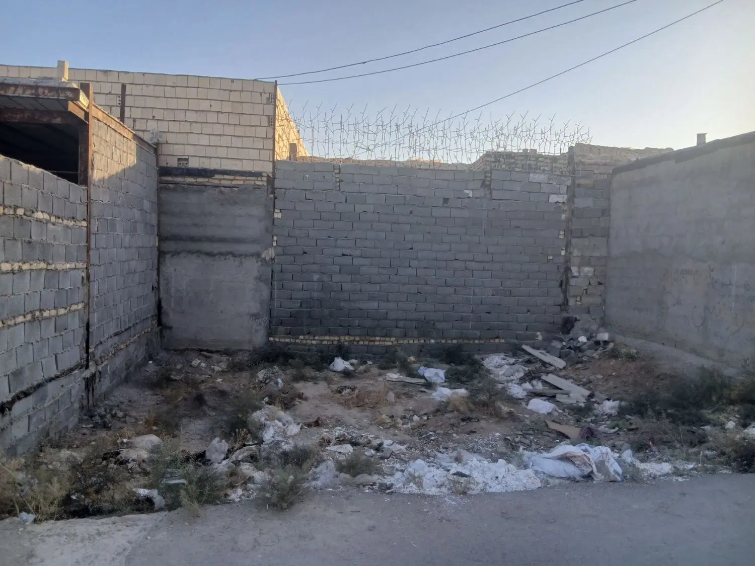 زمین کشمیری ۳۵ معاوظعه با ماشین و طلا