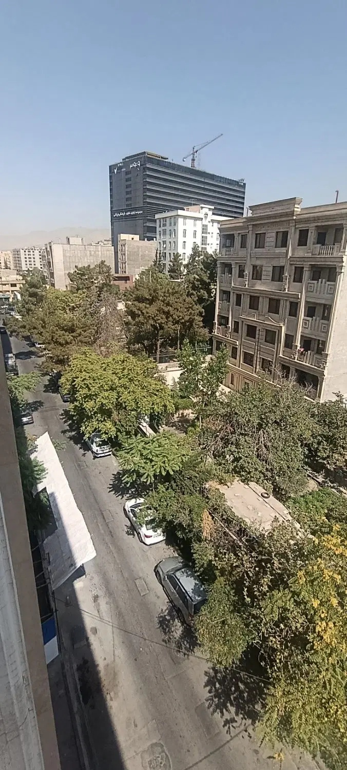 76متر 2 خواب بلوار همیلا شهرک هما با تمام امکانات