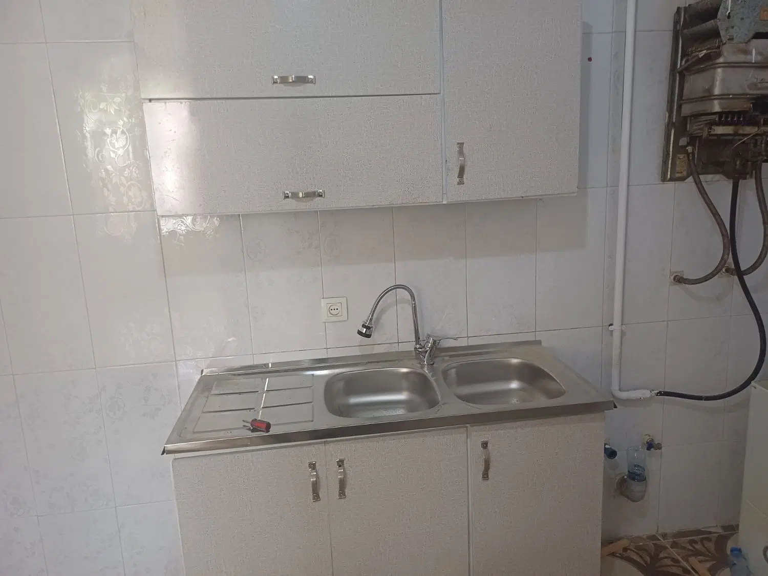 یک باب منزل مسکونی ۶۰متری