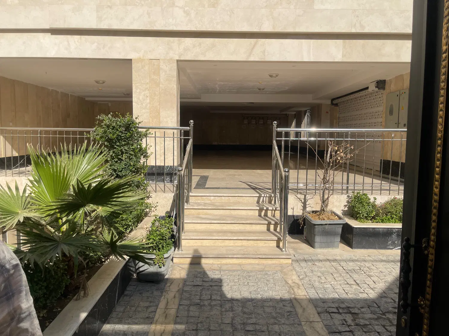 مستغلات یکجا فروش