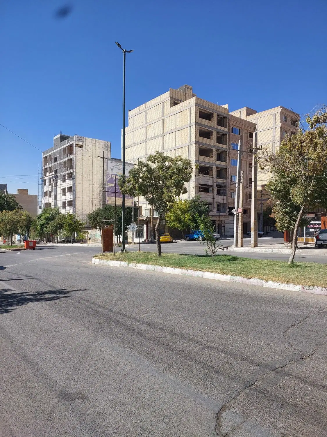 آپارتمان بر خیابان آزادگان و ۴۰ متری