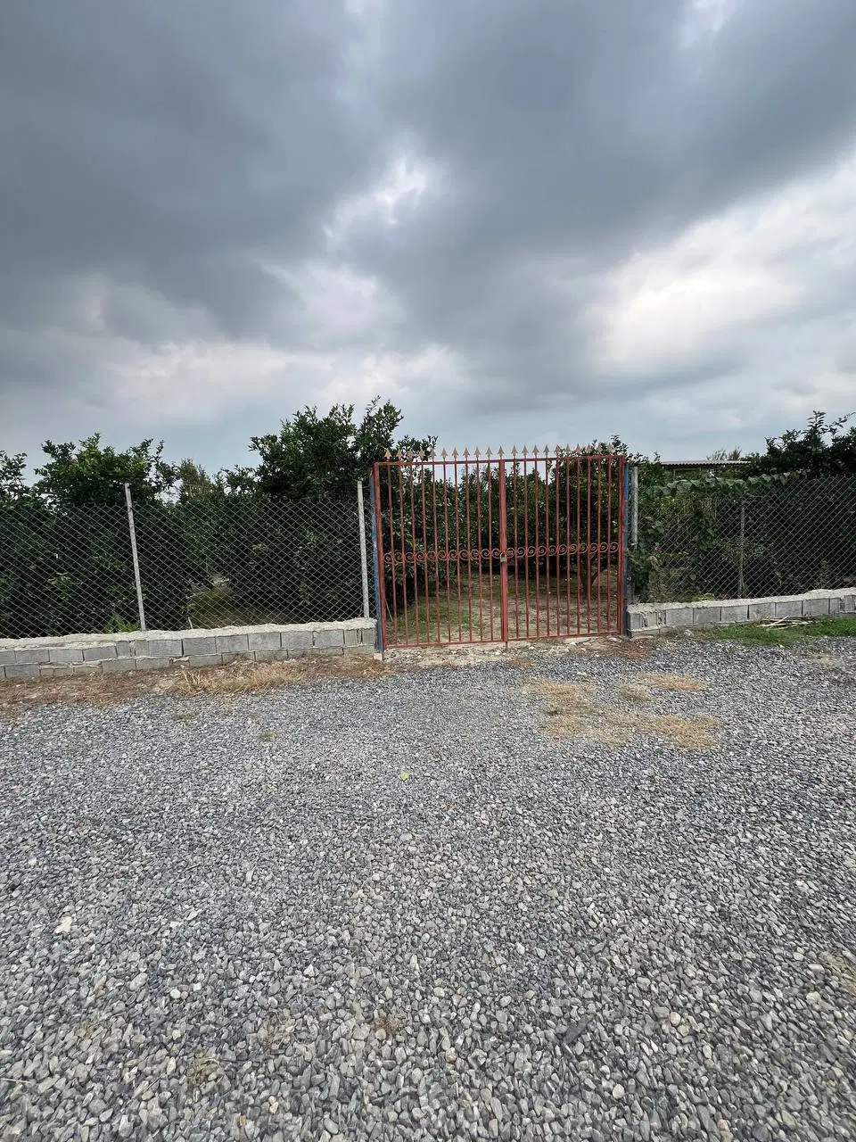 باغ ۴۲۵ متری دنج