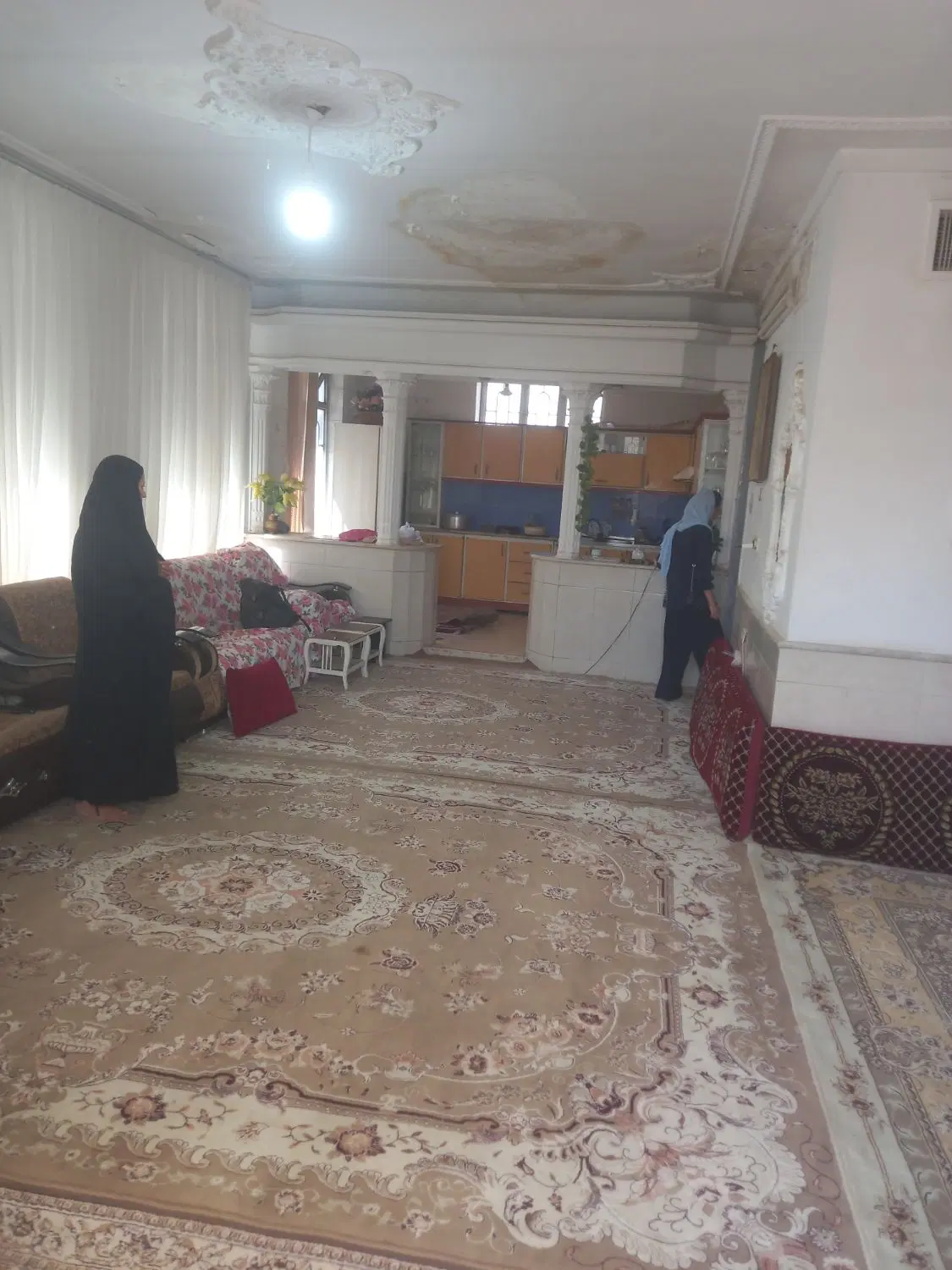 منزل فروشی ویلایی ۲۲۰ متر. خ شایسته دهنو