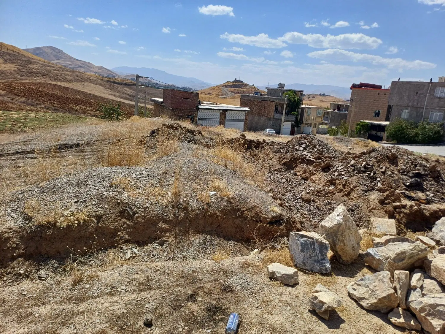 زمین مسکونی
