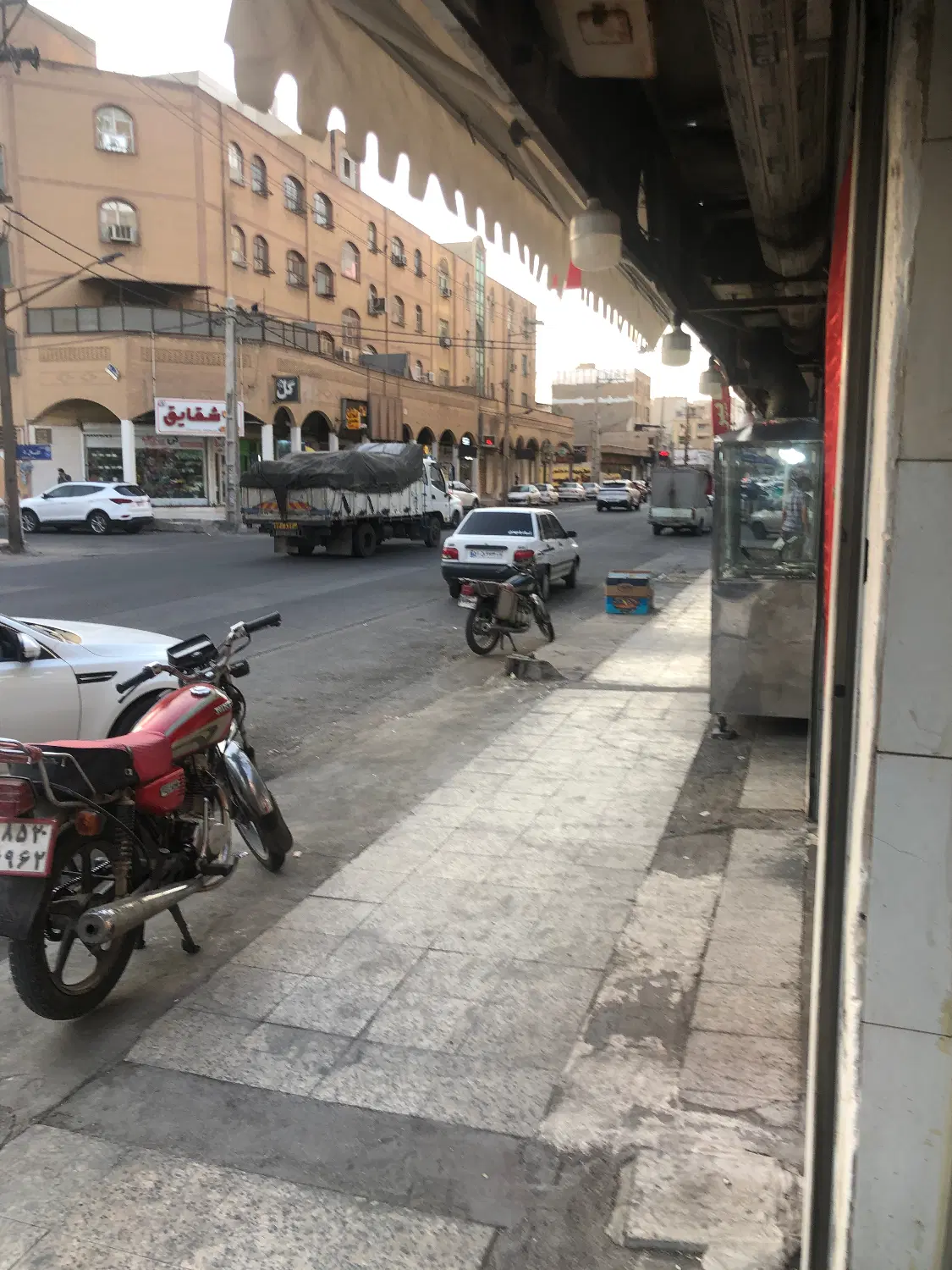واحد مسکونی واقع در کوی ملت خیابان۴اقبال