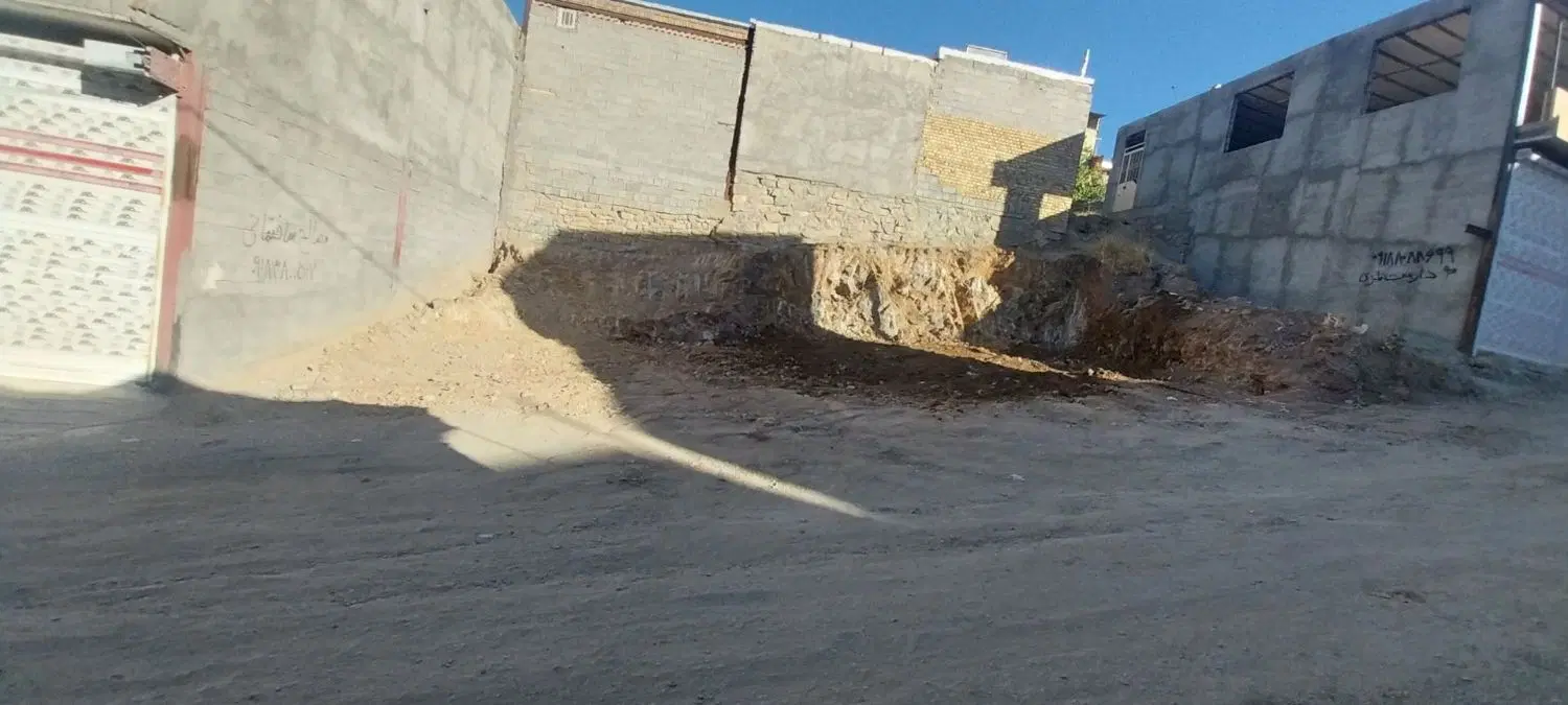 زمین خیابان اصلی کانی پپوله