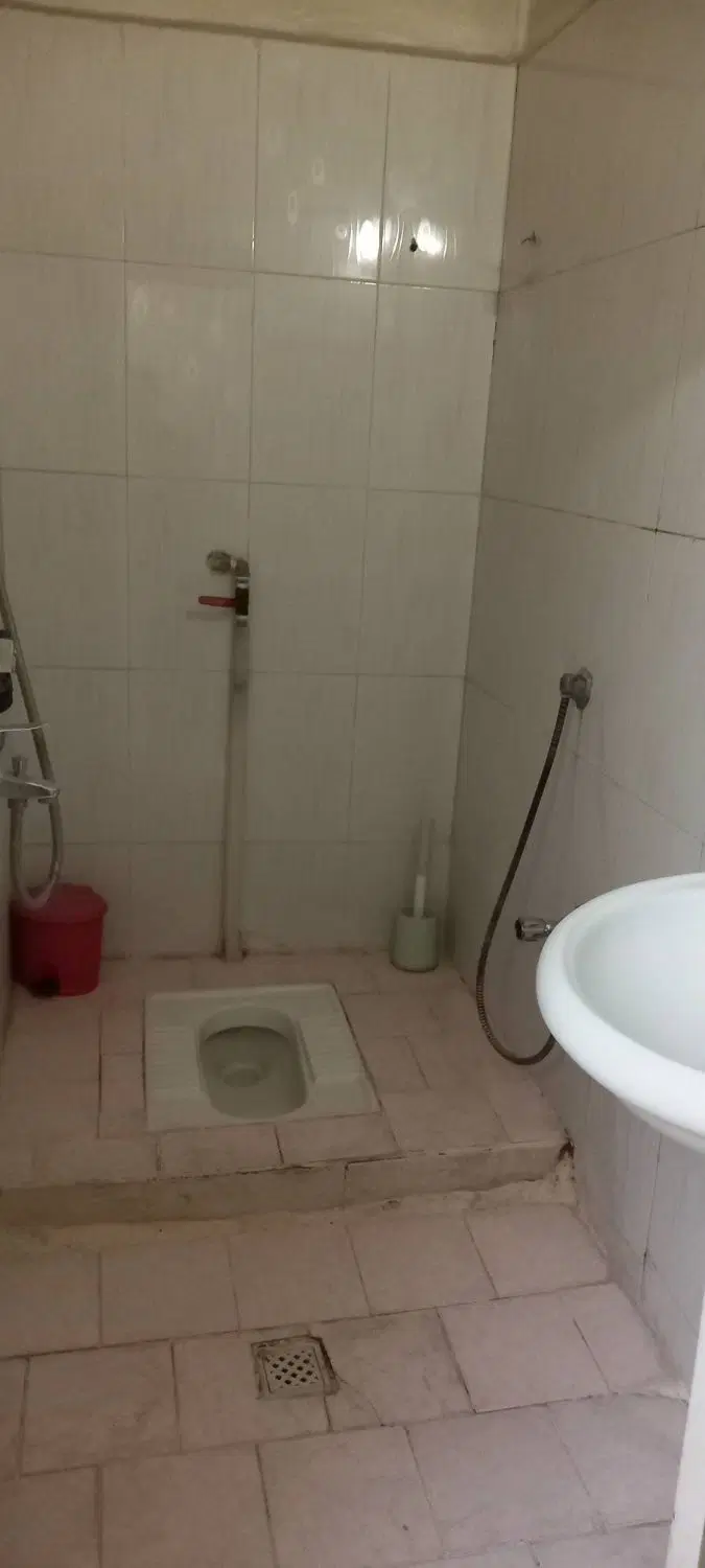 سویت ۴۰ متری جهت سکونت و یا انبار بی سر وصدا