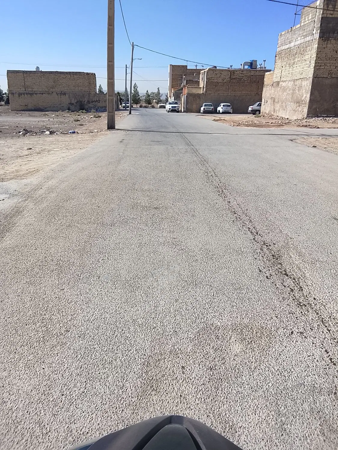 زمین چهار دیواری مسکونی