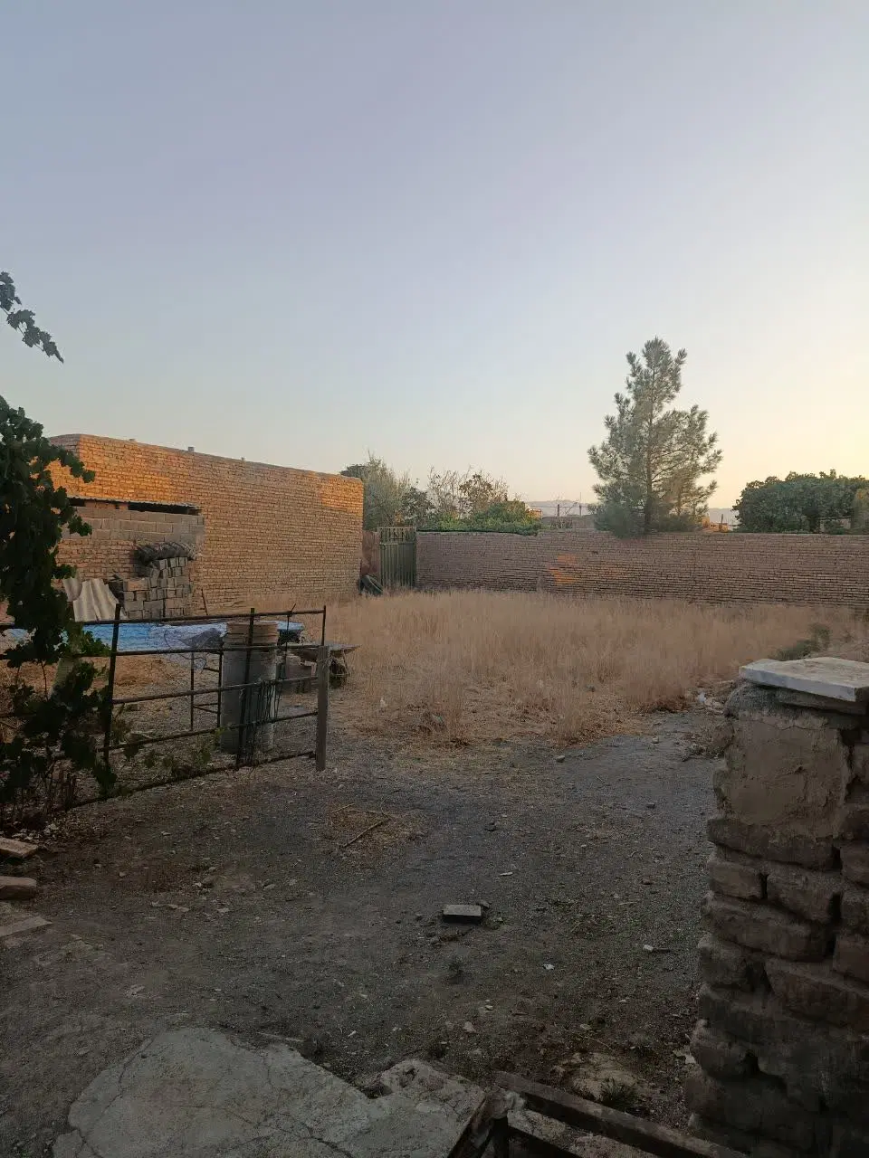 حیاط ویلایی 1400متر خیرآبادبالاجام