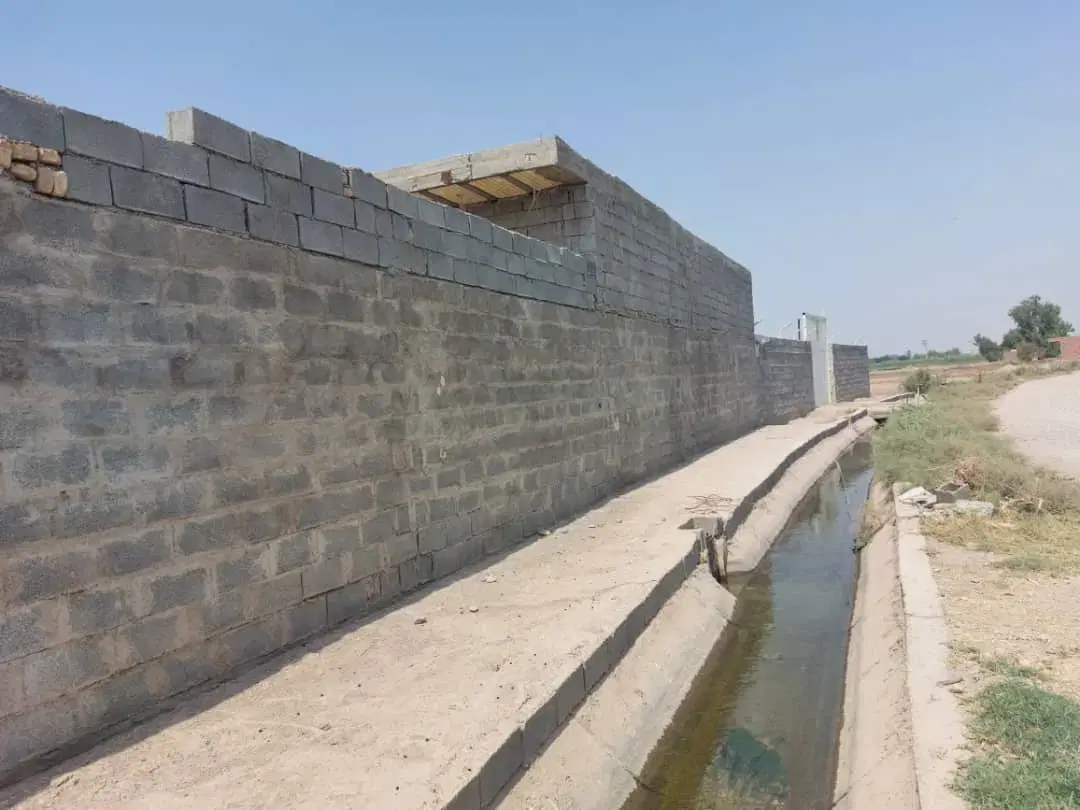 باغچه ۳۲۰۰ متری نیمه ساخته برق دارد ابتدای بن جعفر