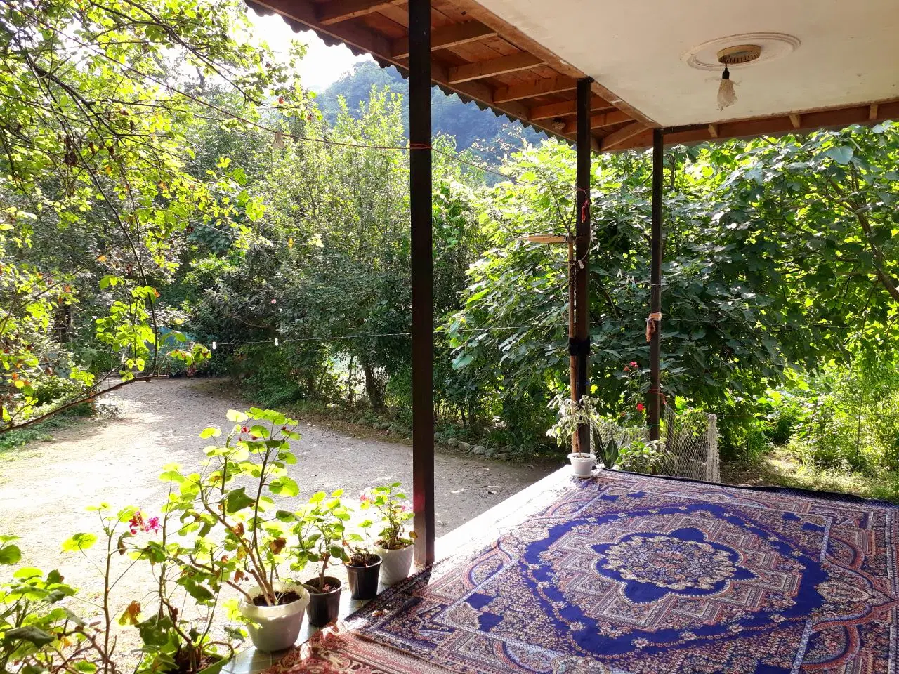ویلای جنگلی دوخوابه در مسیر اسالم به خلخال