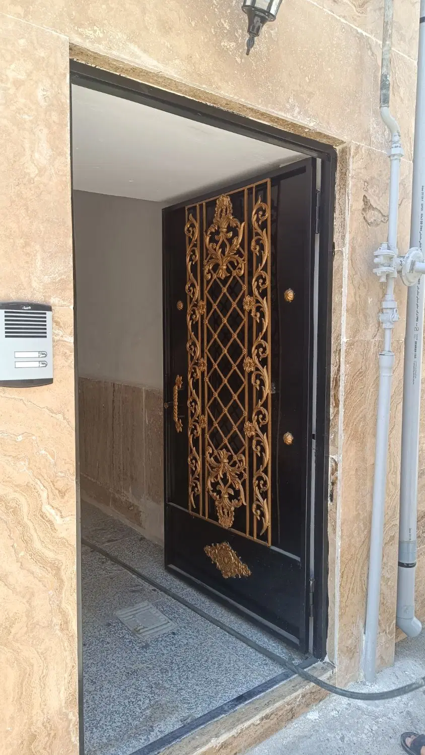 خانه ویلای  نوسازی شده