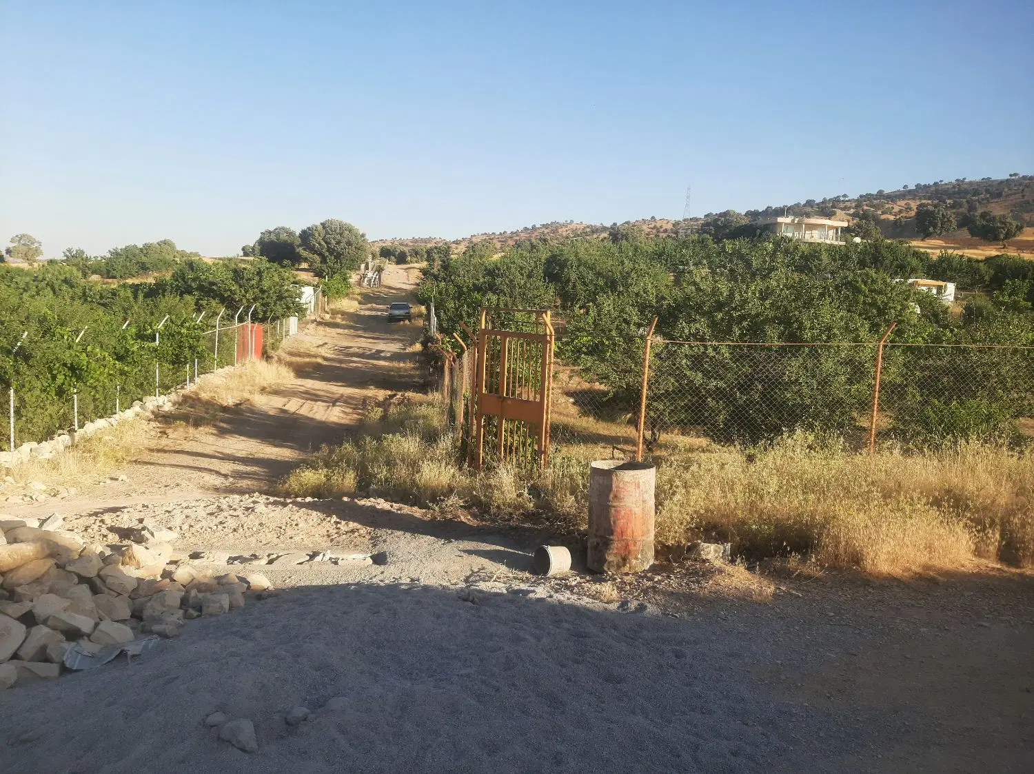 چندقطعه زمین مسکونی باغی چشمه کبود