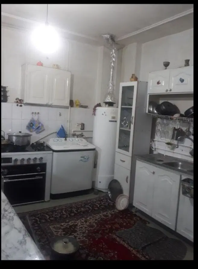 خانه ویلایی نزدیک خیابان اصلی  ۱۱۰متری شنارژ دار