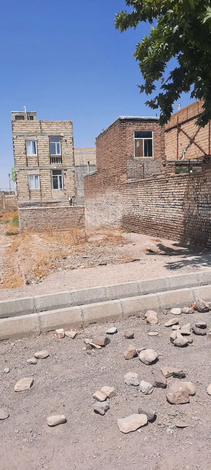 زمین مسکونی