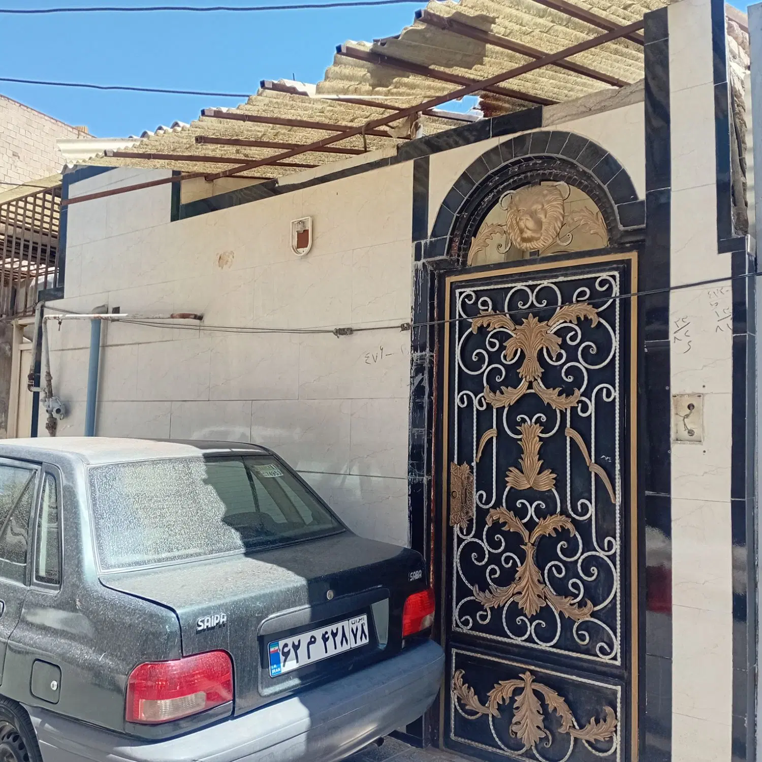 جلوقواره ۴۵ متری تمیز و مرتب