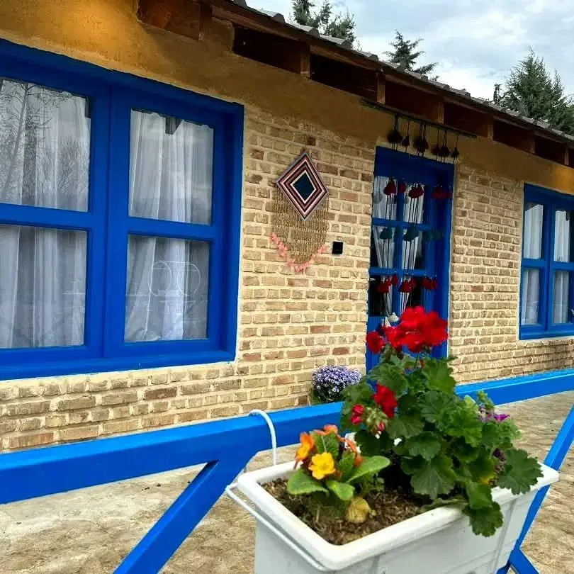 ویلا باغ جنگلی سنتی همراه با دریاچه شخصی
