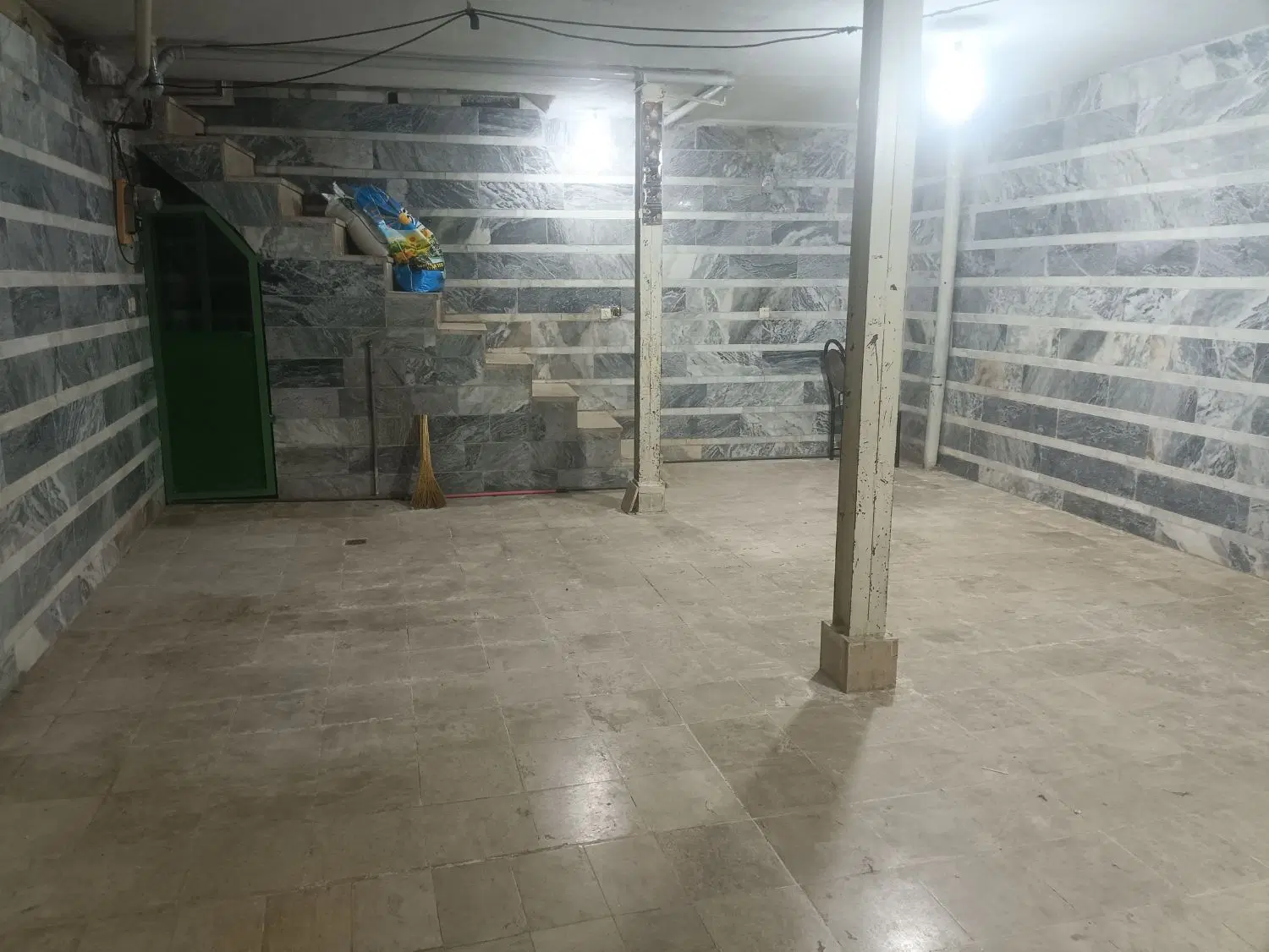اجاره زیرزمین تجاری ۴۰متری