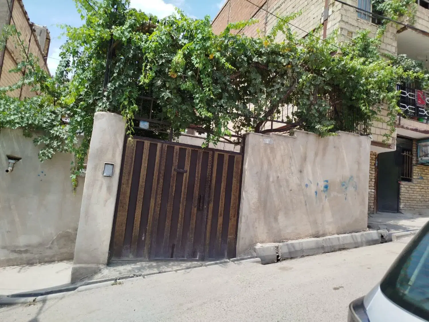 فروش فوری ساختمان  دربست