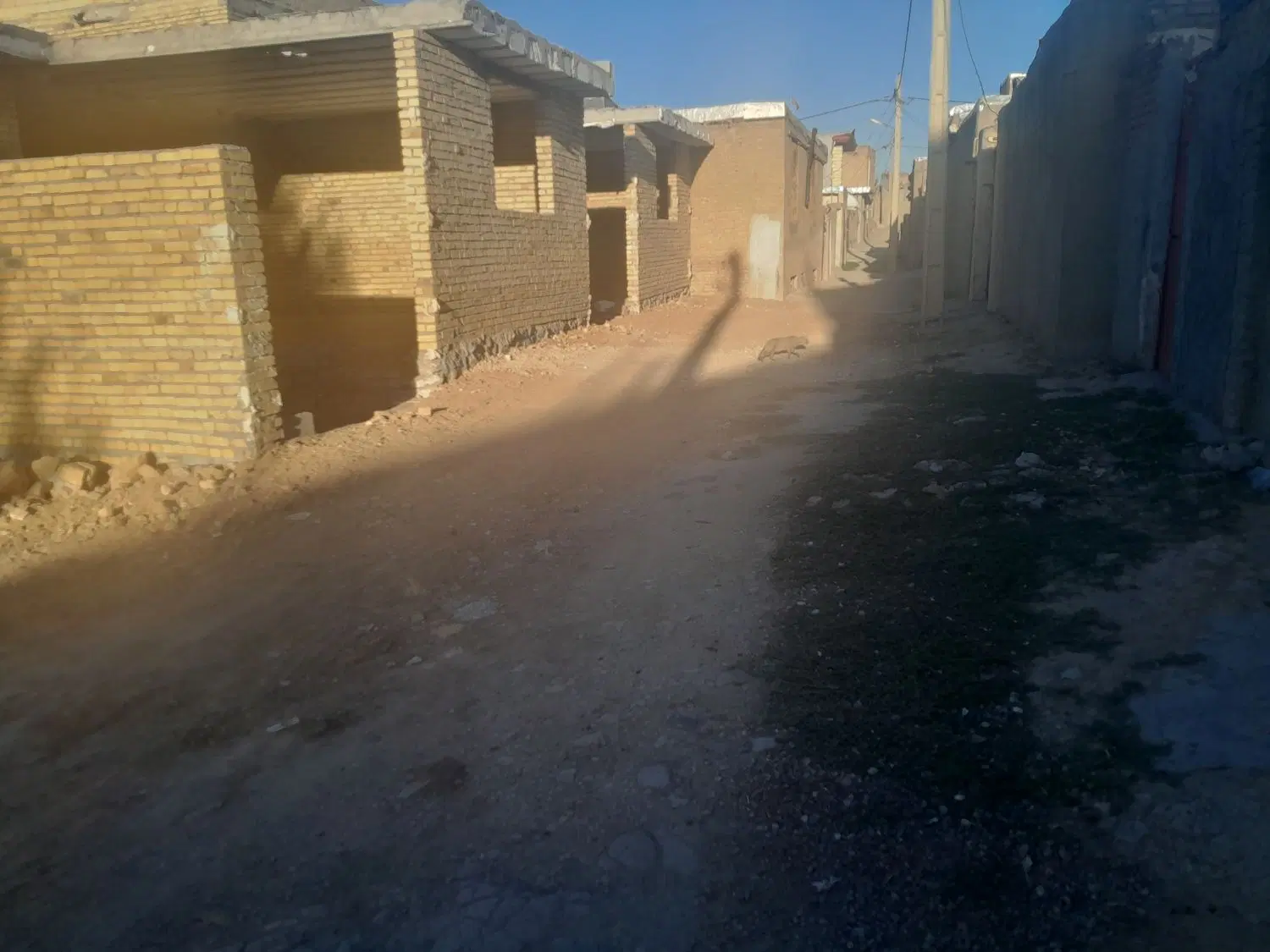 خانه ی نیمه کاره