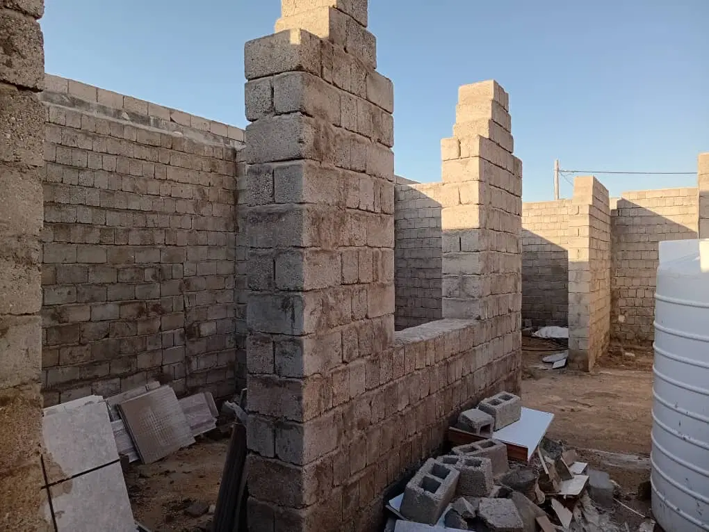 خانه نیمه کاره