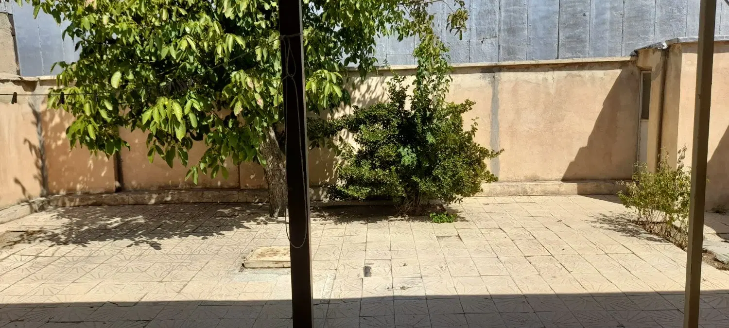 ۲۳۰ متر _ حیاط دار _ مریانج _ ویلایی_ دربست