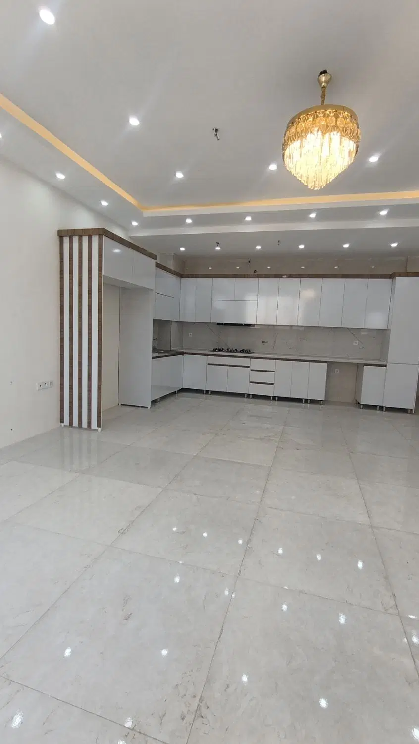 فروش آپارتمان ۹۰ متری حاشیه بعثت _ باز سازی شده