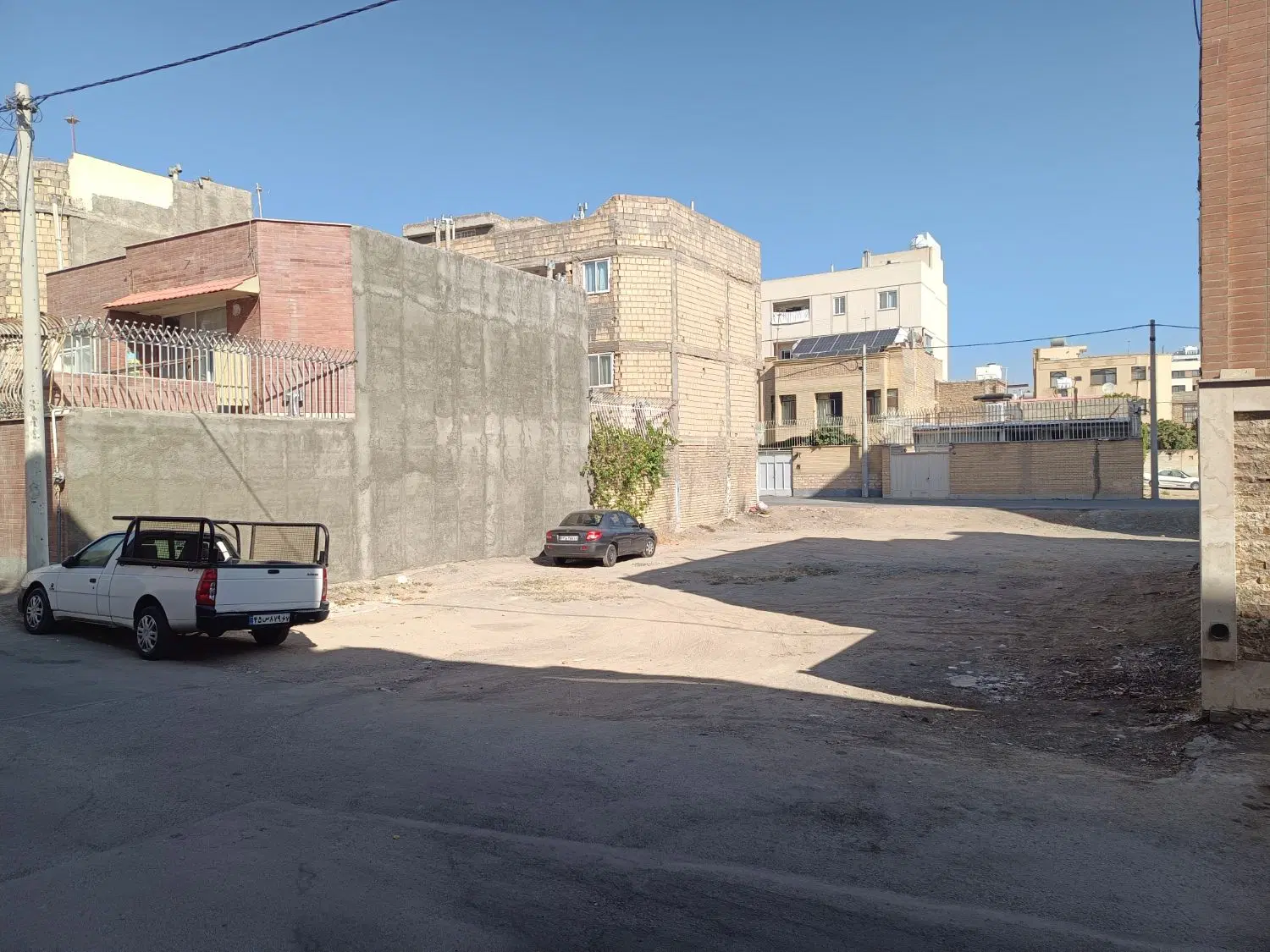 زمین ۲۰۰ متری خوش جا