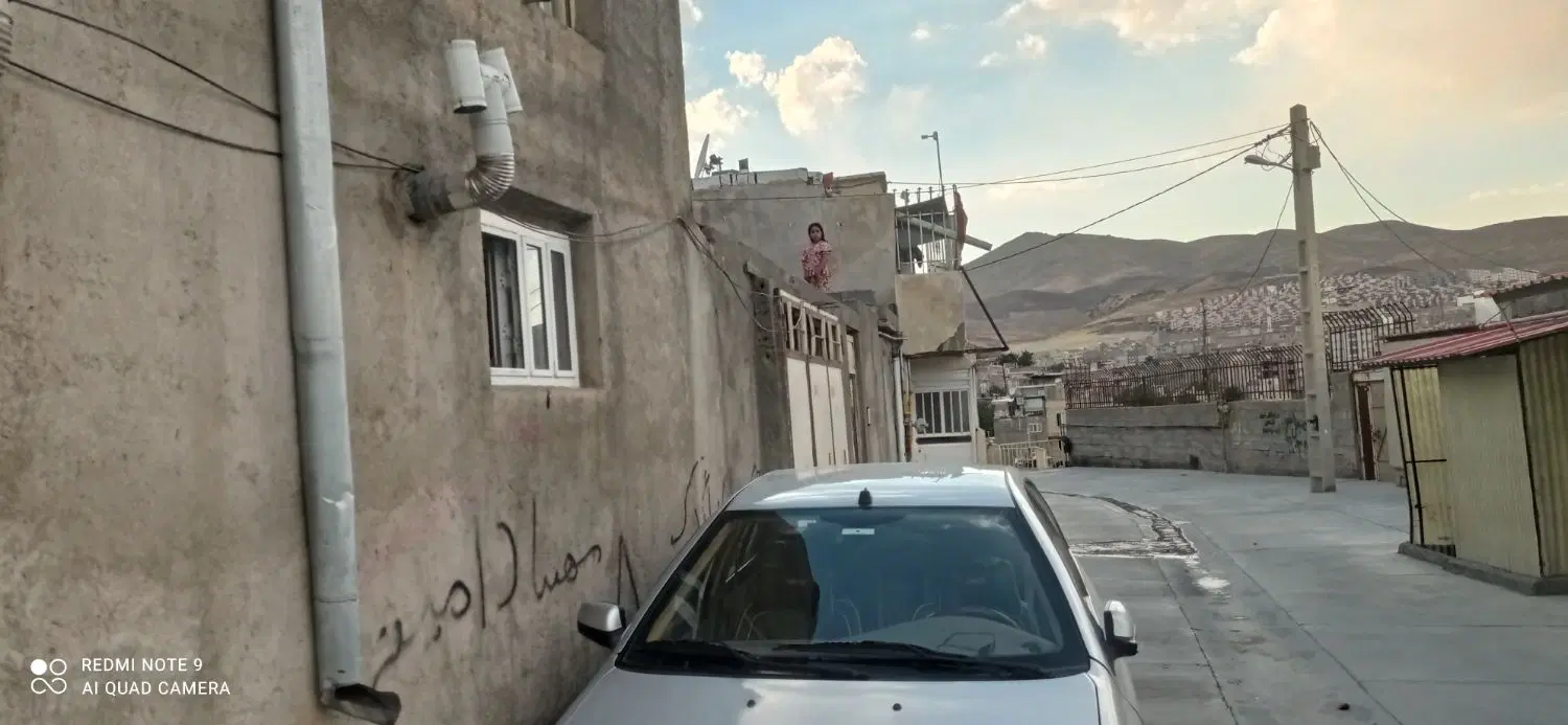 فروش خانه ویلایی .۷۵متی روی روخیابان حیاط ماشین رو