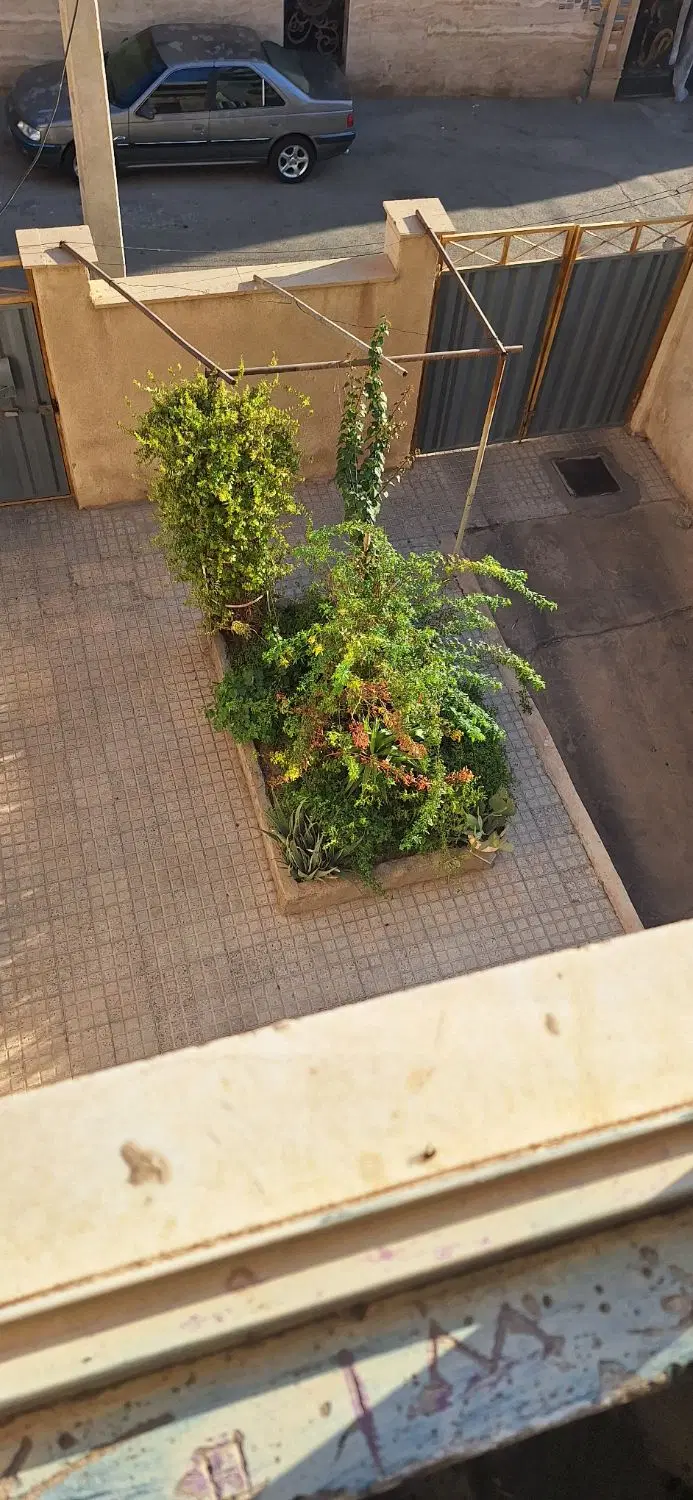 واحد مسکونی 105 متری واقع در شریف اباد