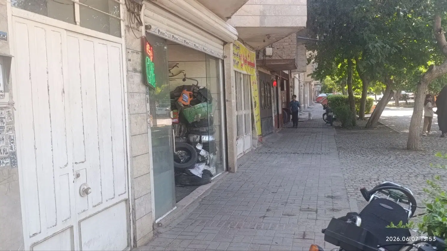 ۲۰متر مغازه معاوضه با اپارتمان یا ماشین مدل بالا