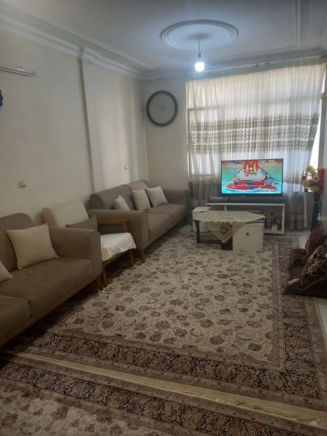 فروش ۵۱ متری میدان فردوسی اول صدف